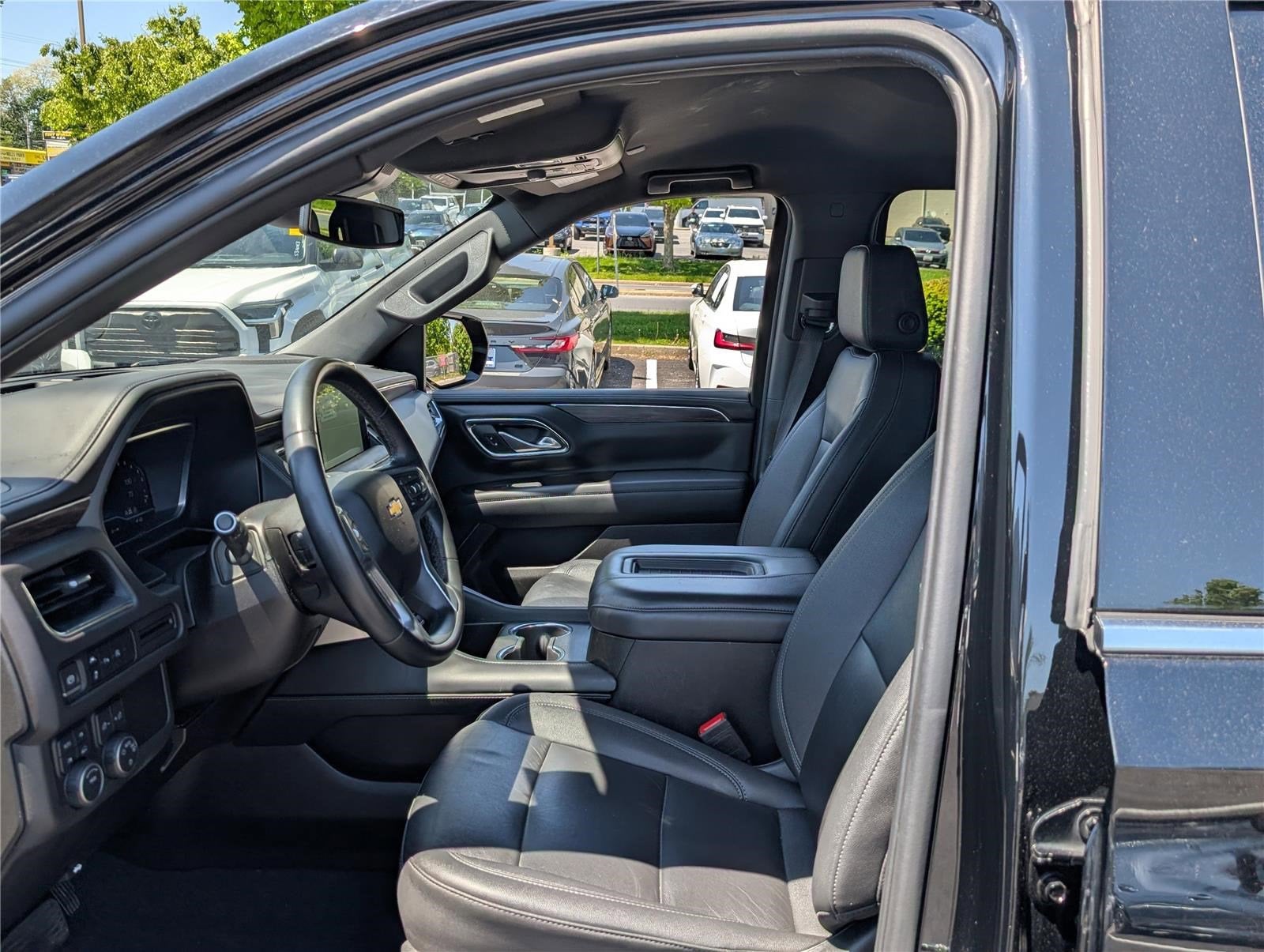 2023 Chevrolet Suburban LT