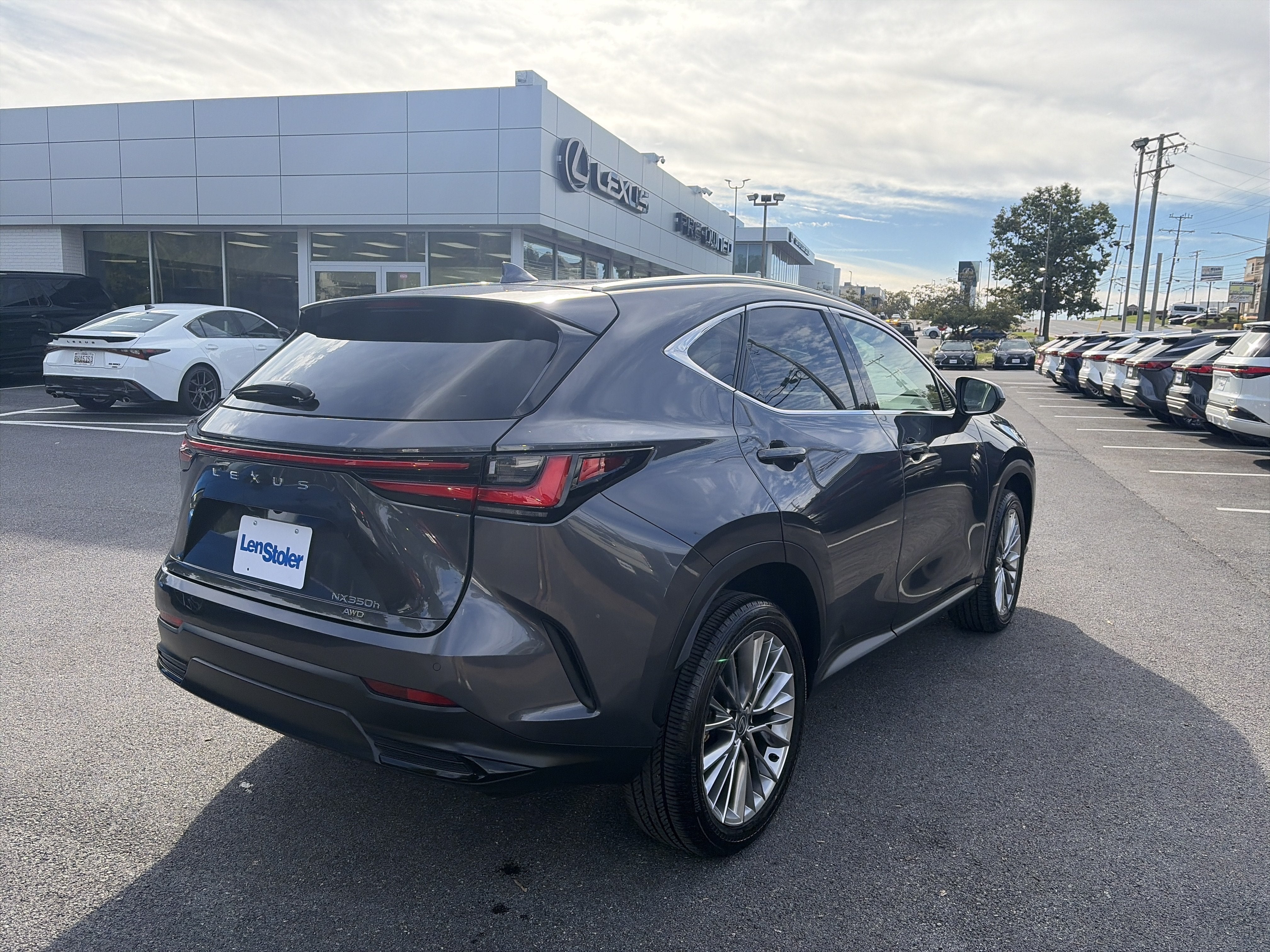 2026 Lexus NX 350h Premium AWD