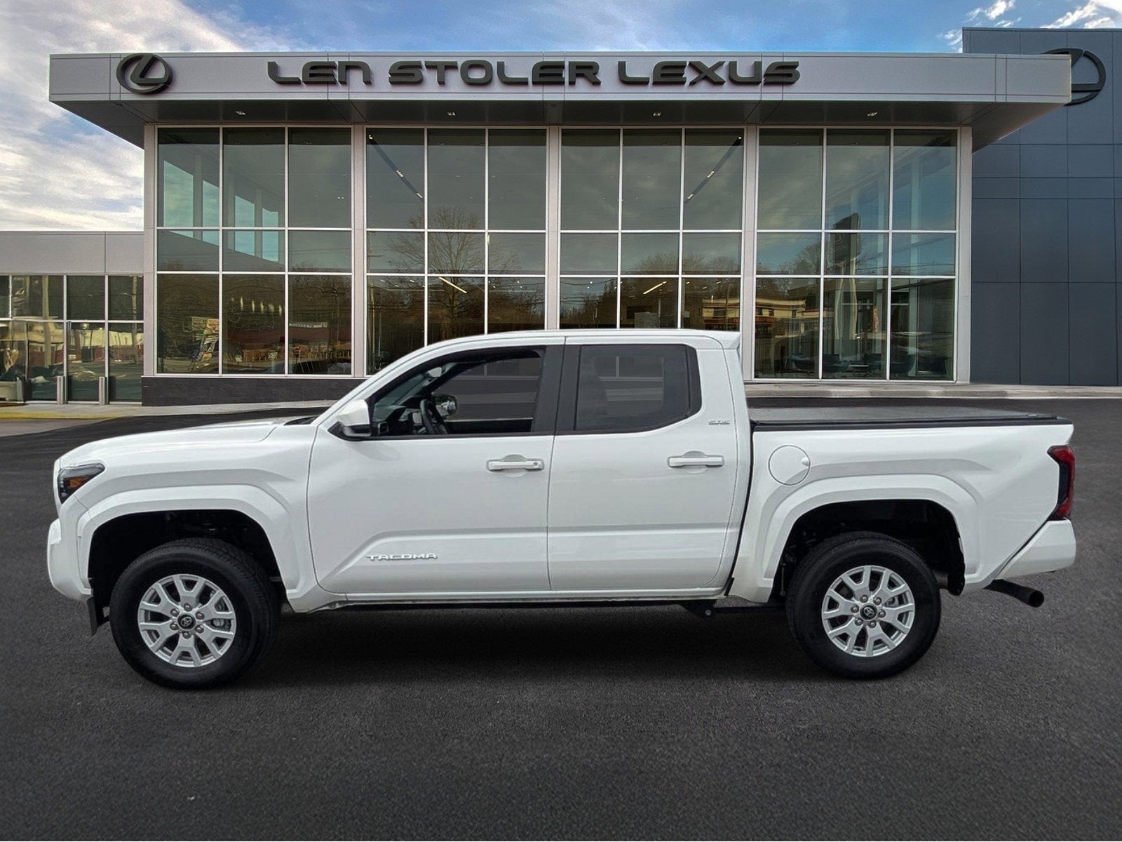 2024 Toyota Tacoma 4WD SR5