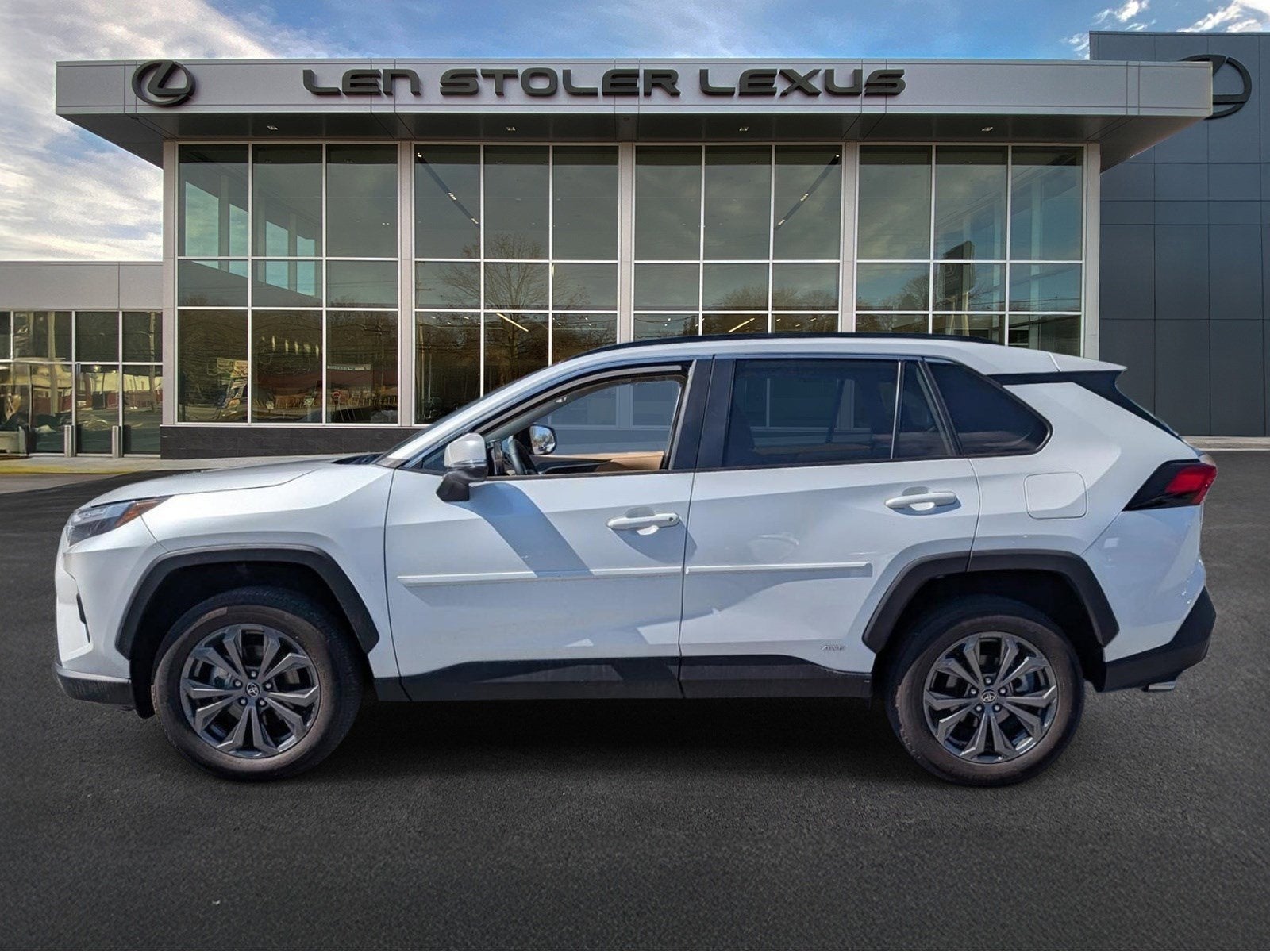 2023 Toyota RAV4 Hybrid XLE Premium