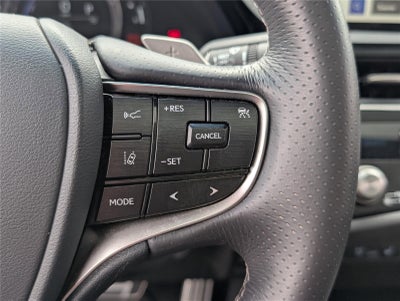 2024 Lexus ES ES 300h F SPORT Handling