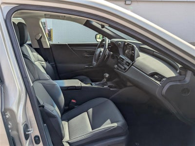 2025 Lexus ES ES 300h