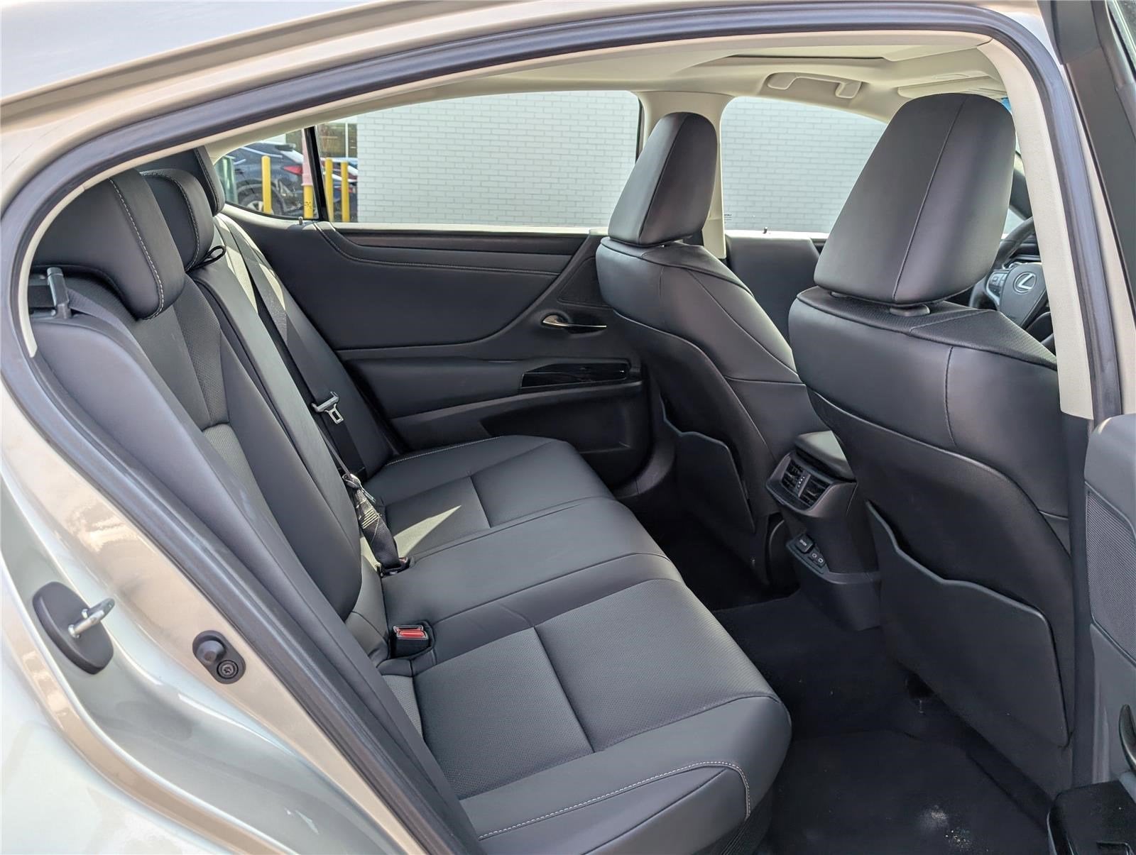 2025 Lexus ES ES 300h