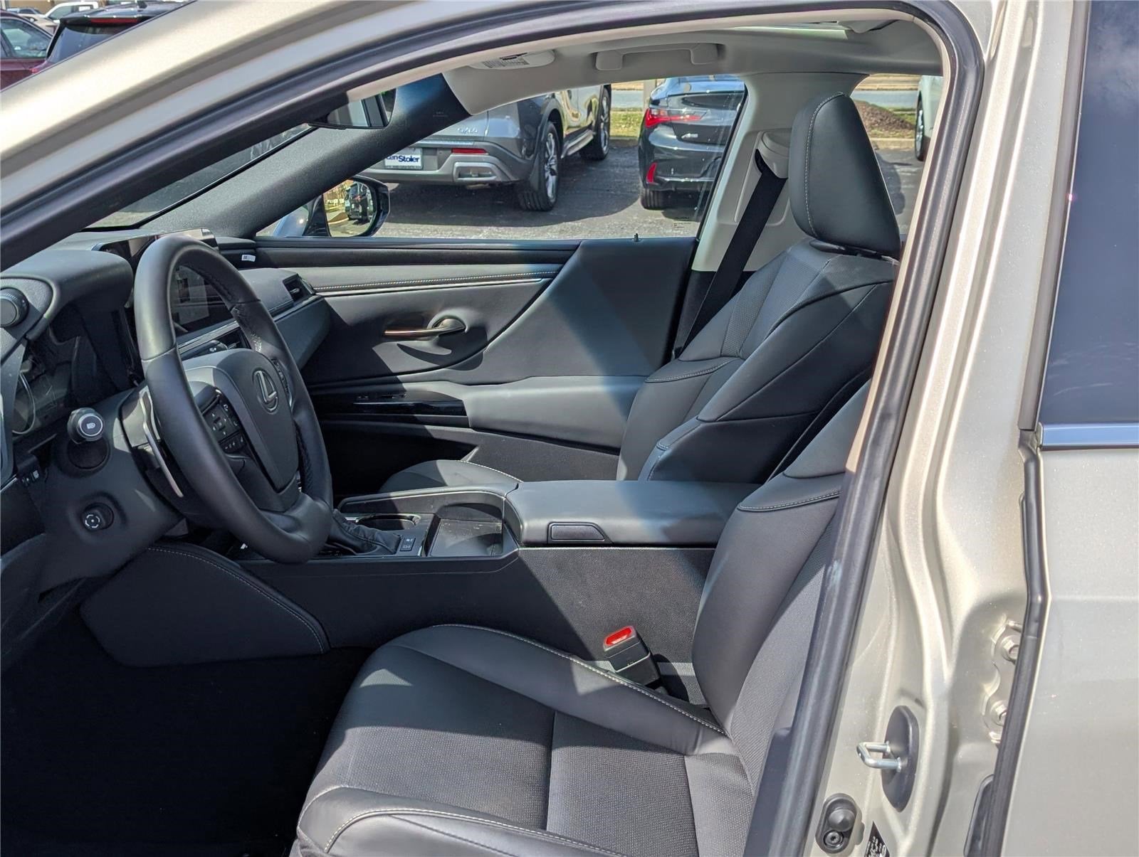 2025 Lexus ES ES 300h