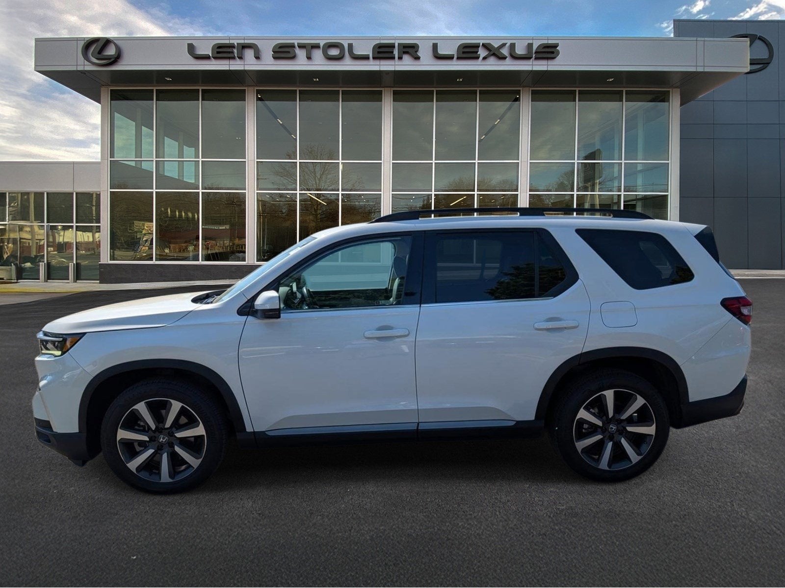 2023 Honda Pilot Touring