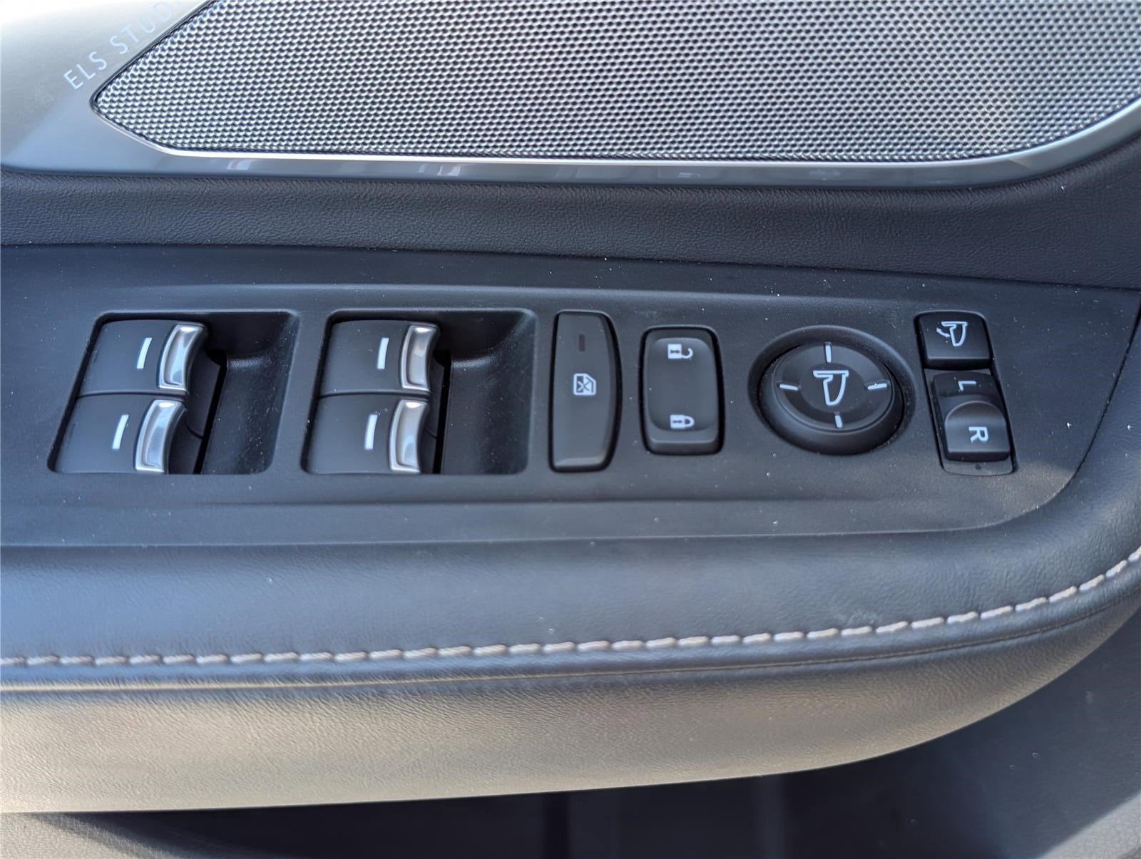2023 Acura RDX w/Advance Package