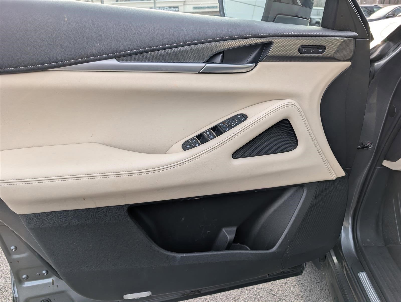 2022 INFINITI QX60 LUXE