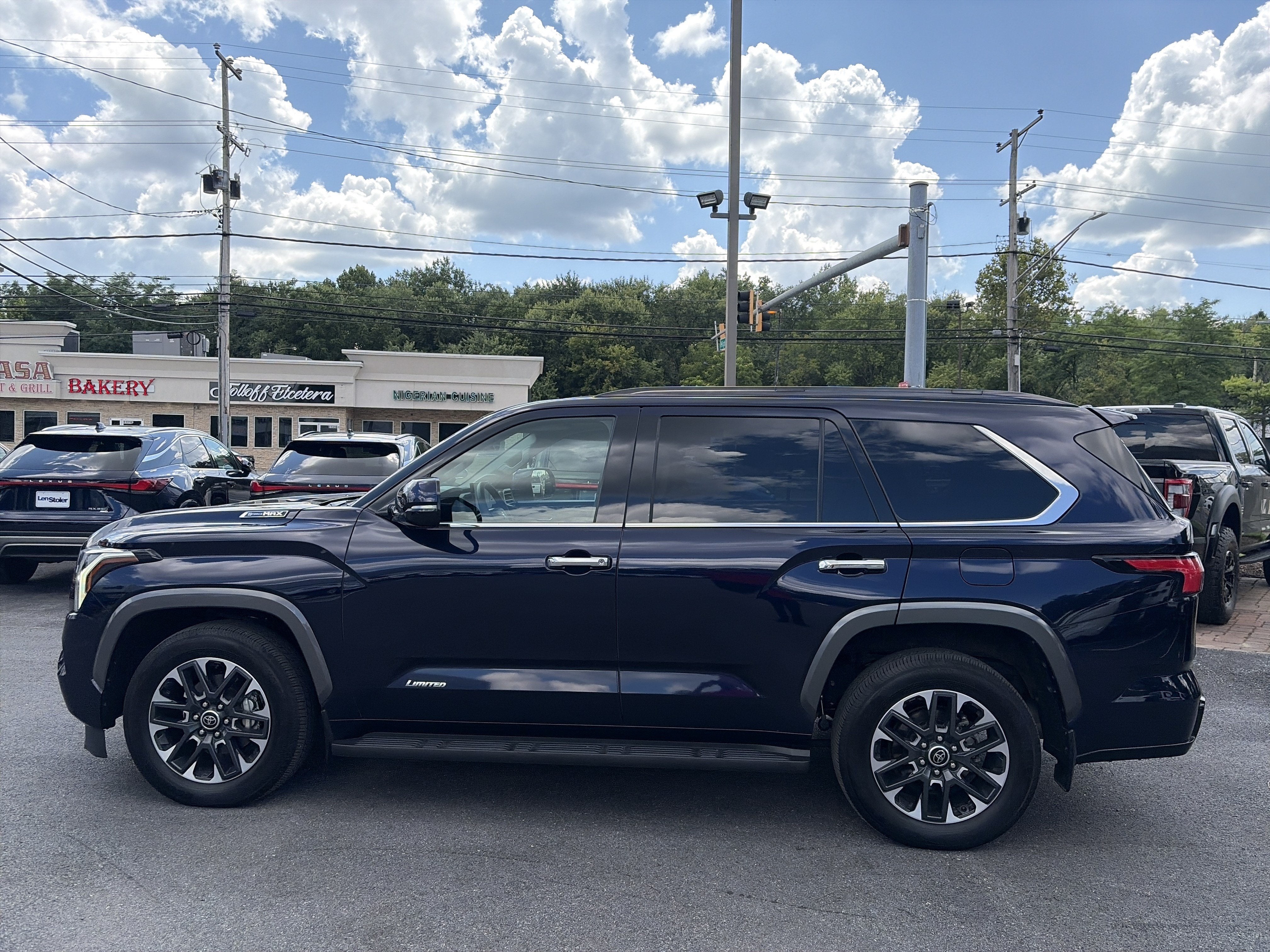 2023 Toyota Sequoia SR5