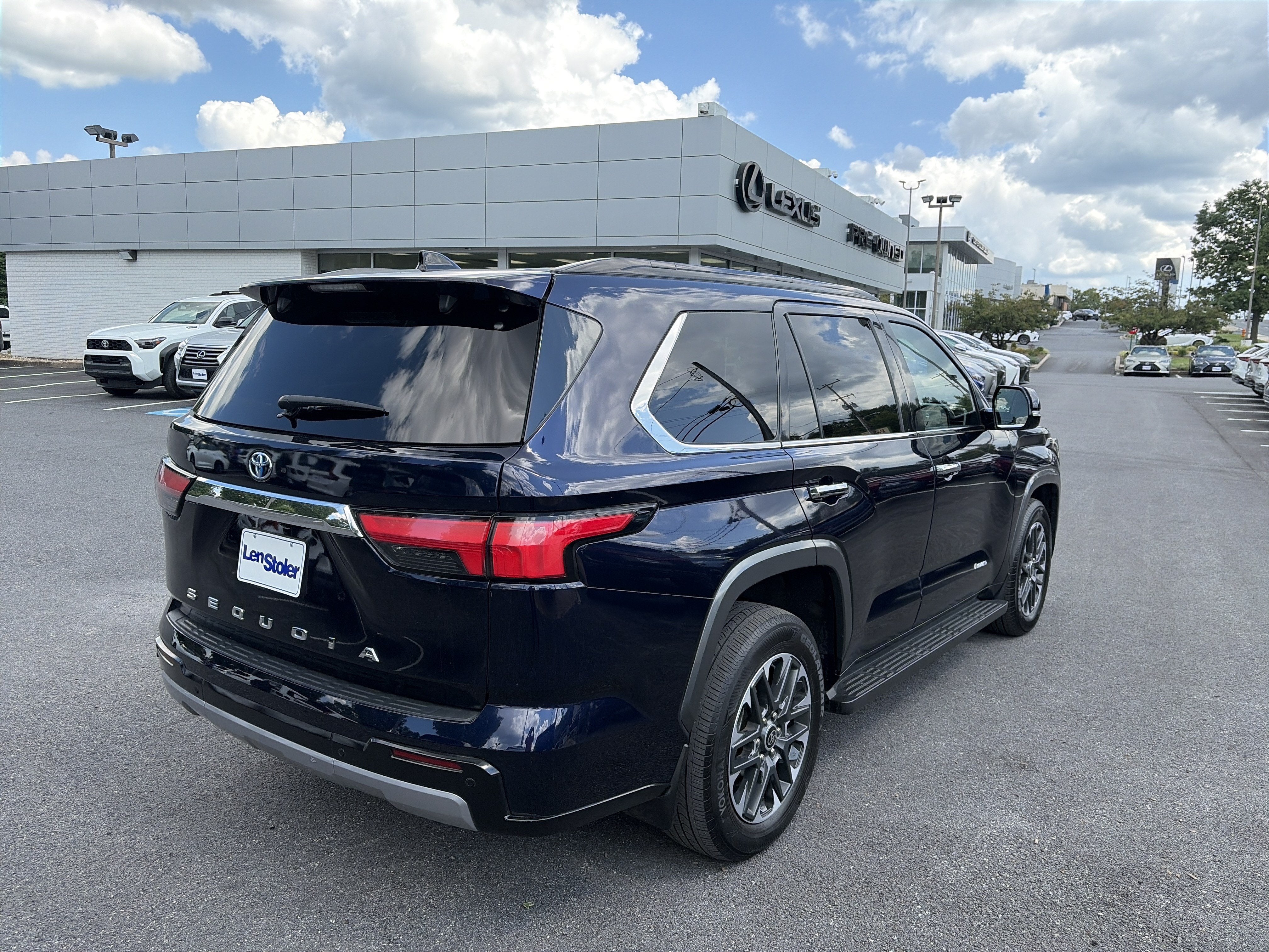 2023 Toyota Sequoia SR5