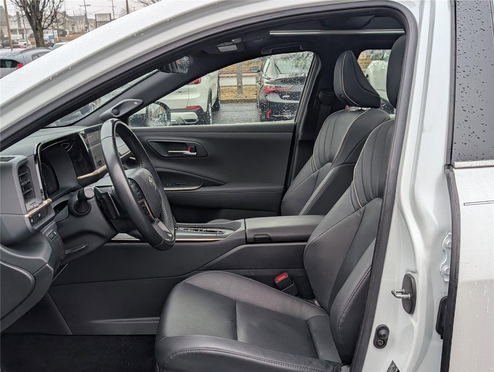 2023 Toyota Crown Platinum