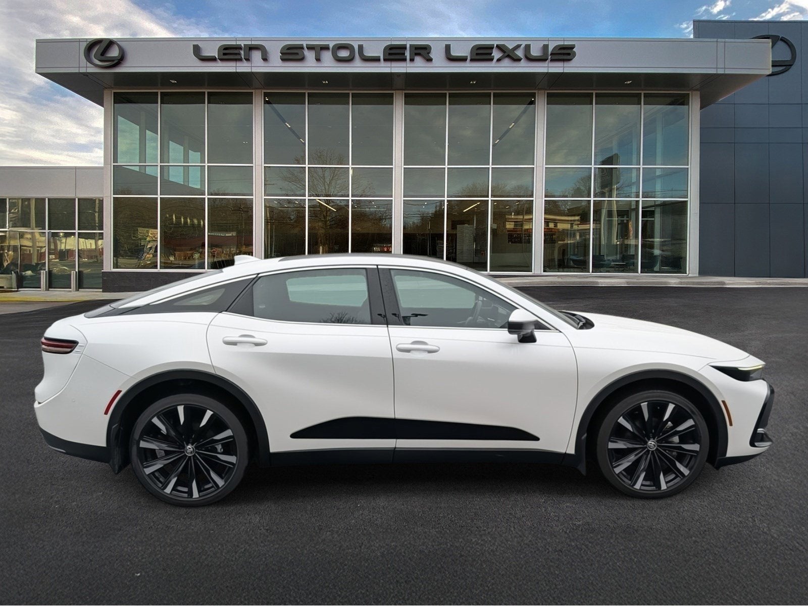 2023 Toyota Crown Platinum