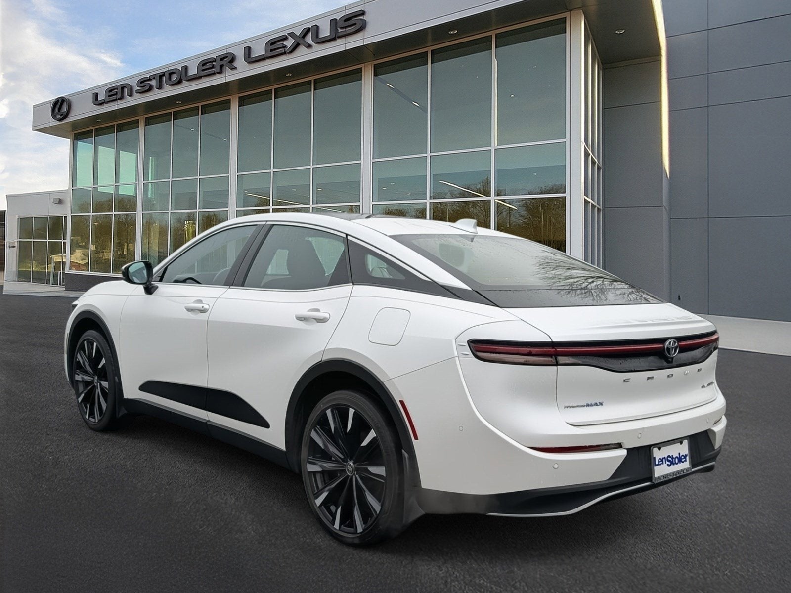 2023 Toyota Crown Platinum