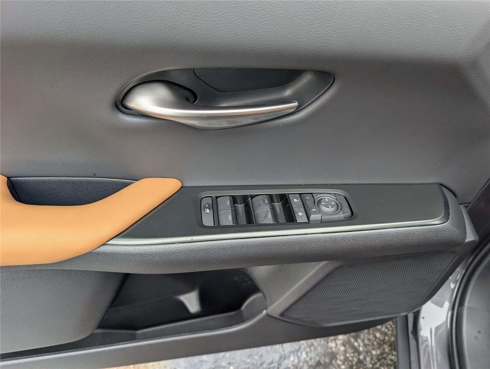 2026 Lexus UX 300h AWD