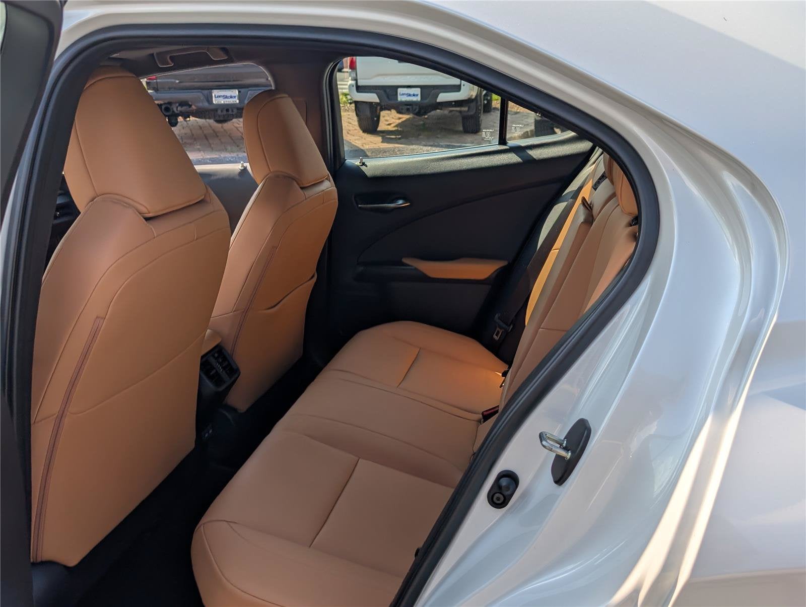 2025 Lexus UX 300h Premium AWD