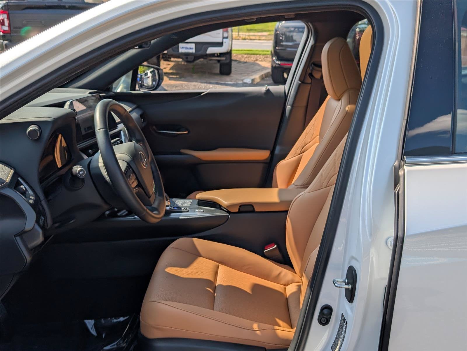 2025 Lexus UX 300h Premium AWD