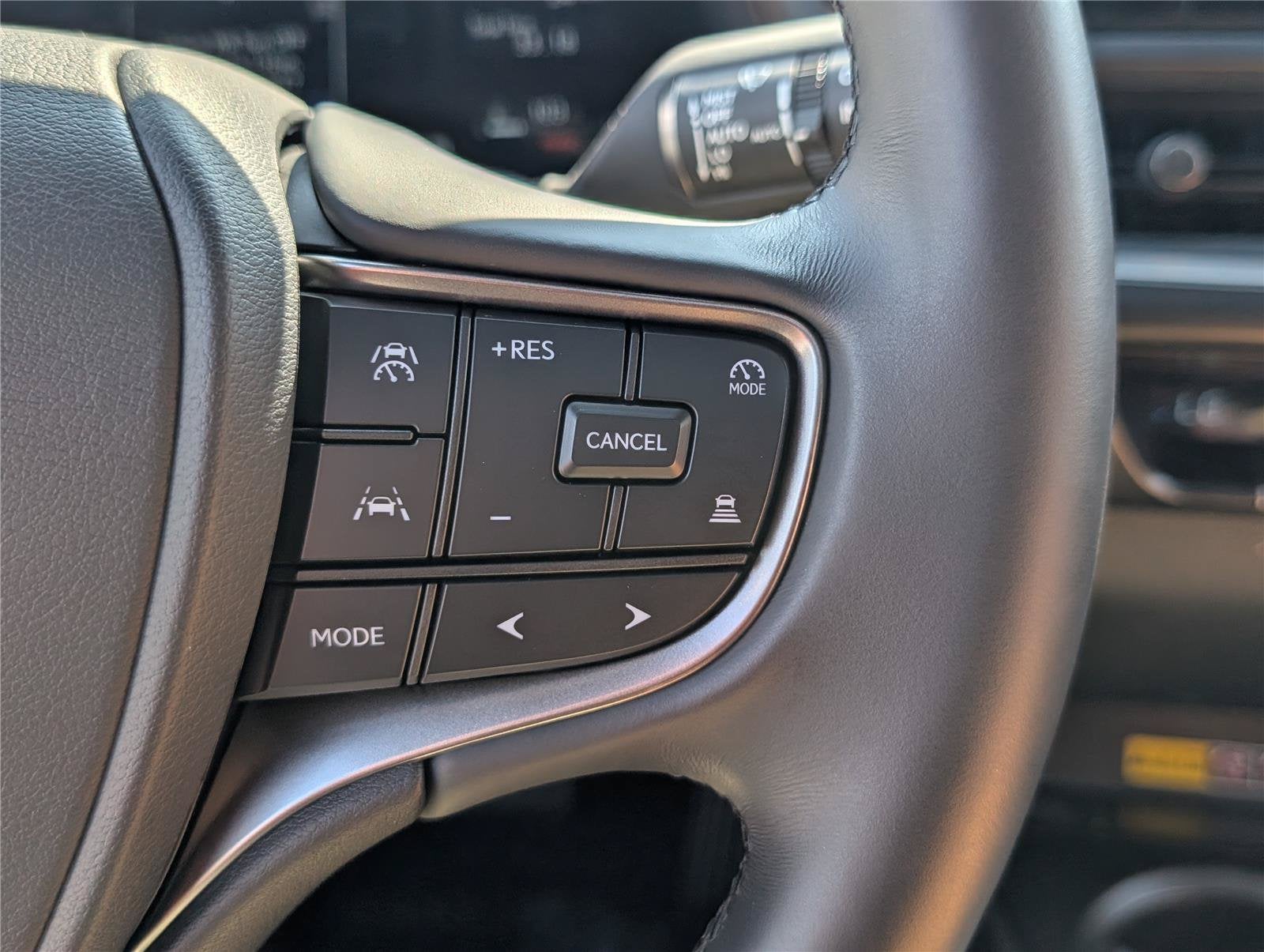 2025 Lexus UX 300h Premium AWD