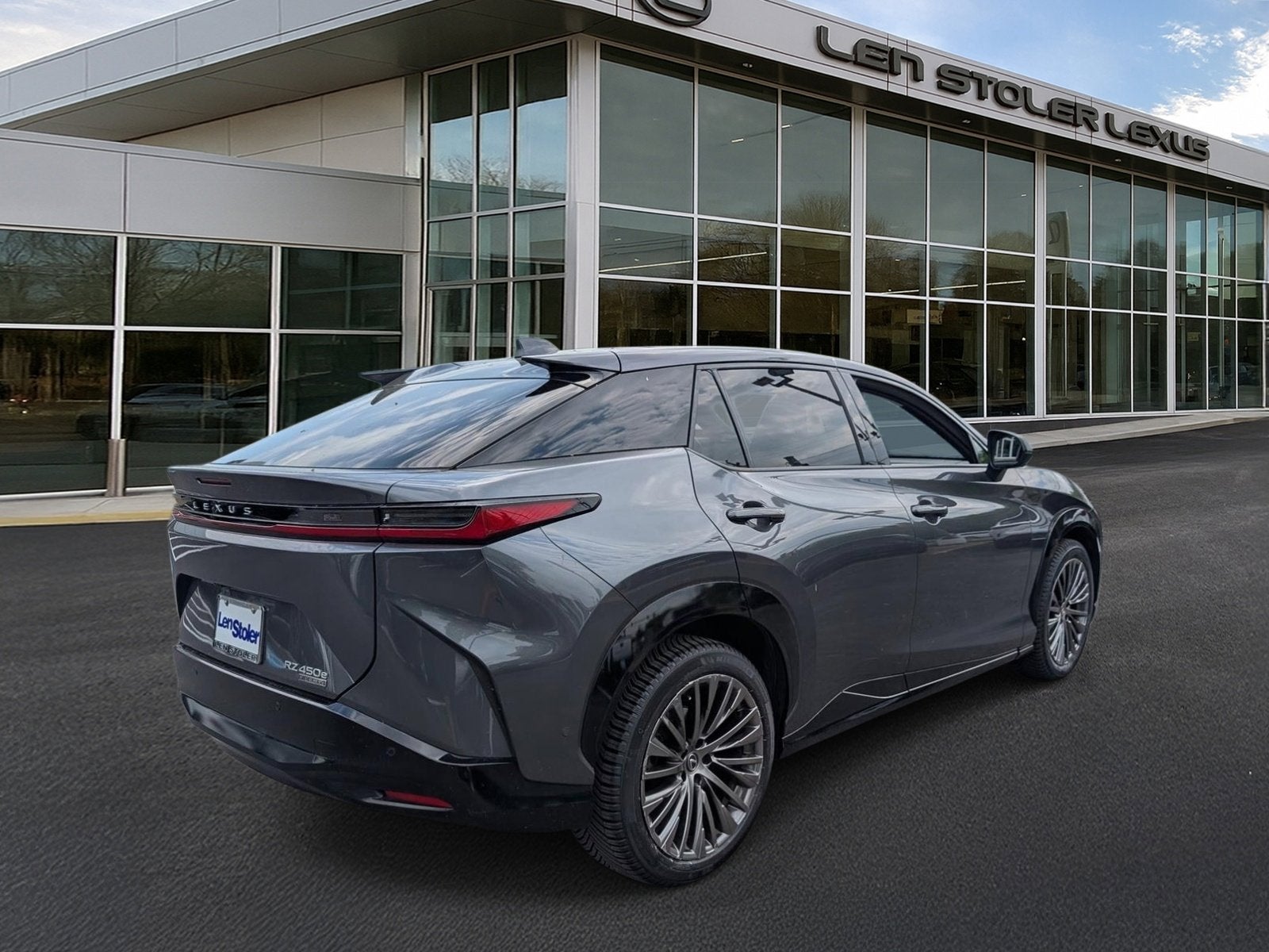 2023 Lexus RZ 450e Luxury AWD