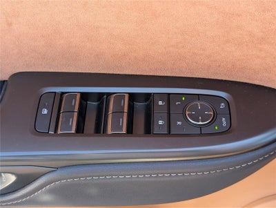 2023 Lexus RZ 450e Luxury AWD