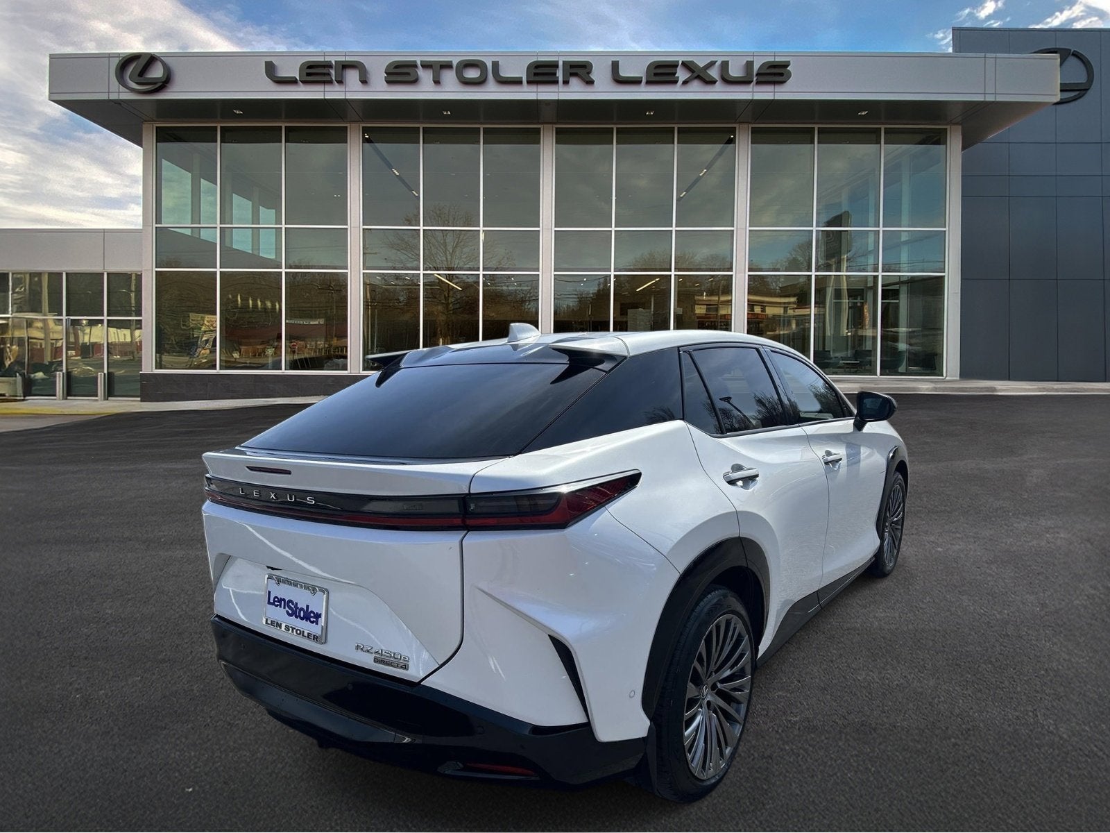 2023 Lexus RZ 450e Luxury AWD
