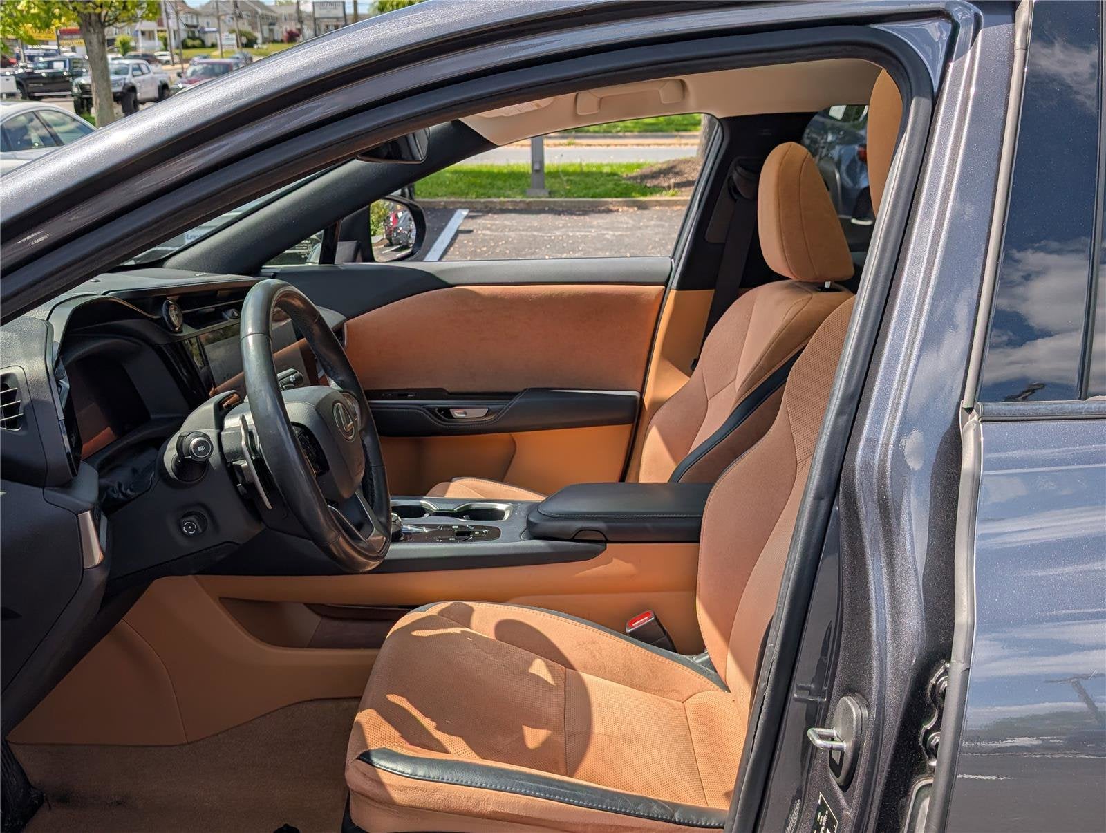 2023 Lexus RZ 450e Luxury AWD