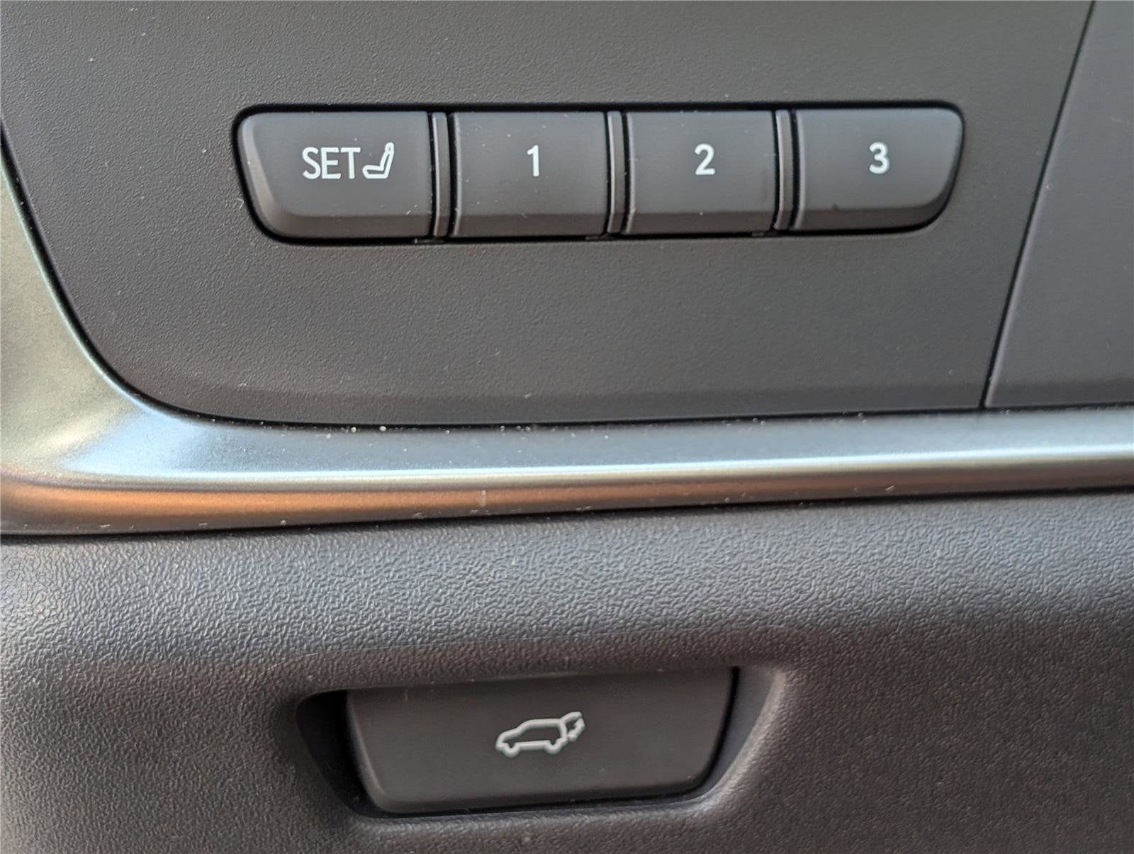 2023 Lexus RZ 450e Luxury AWD