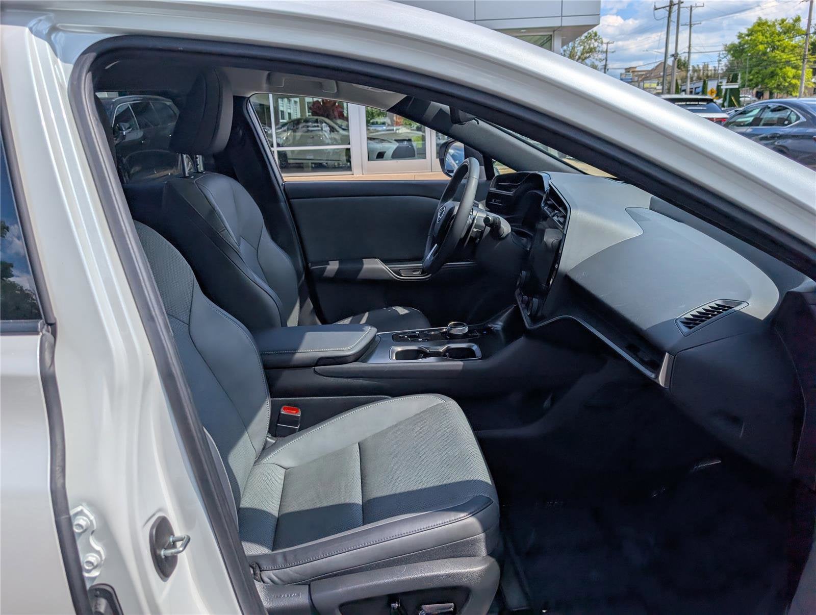 2023 Lexus RZ RZ 450e Premium