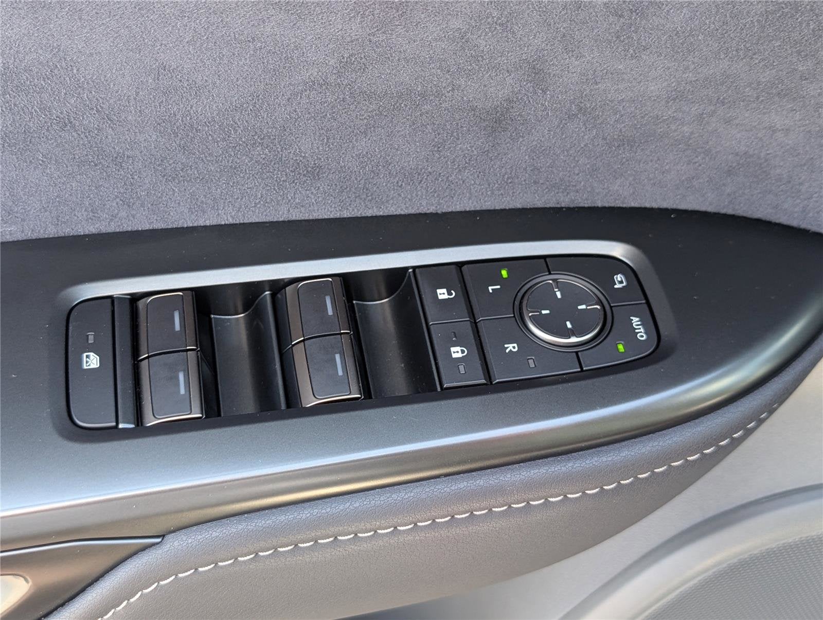 2023 Lexus RZ RZ 450e Luxury