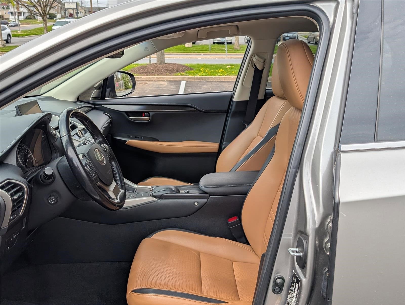 2016 Lexus NX 200t 200t