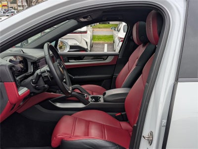 2024 Porsche Cayenne Coupe AWD