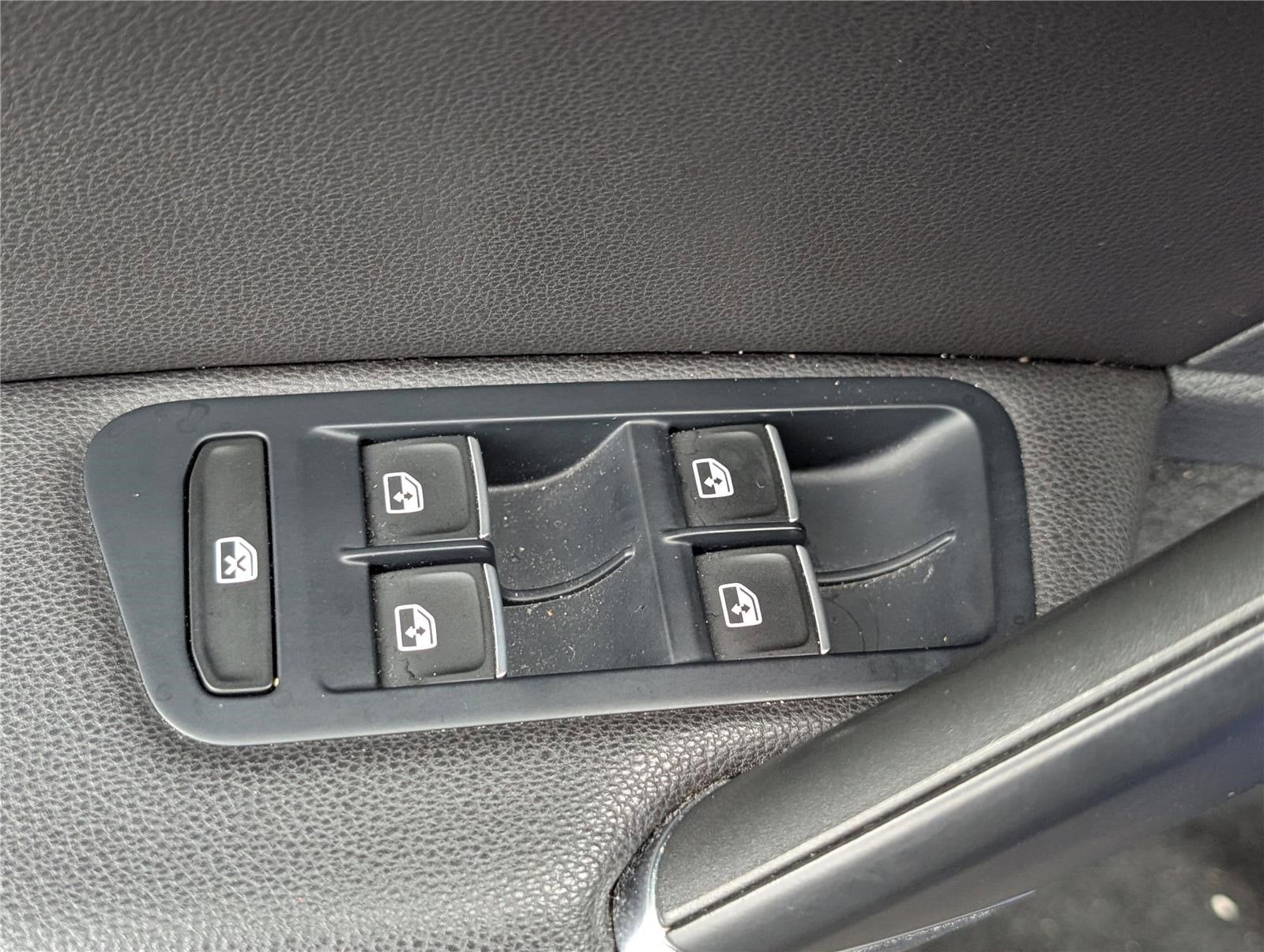 2016 Volkswagen Golf R Base