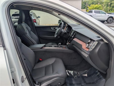 2024 Volvo XC60 Plus Dark Theme