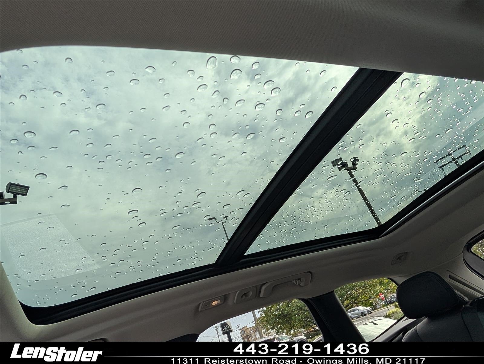 2024 Volvo XC60 Plus Dark Theme