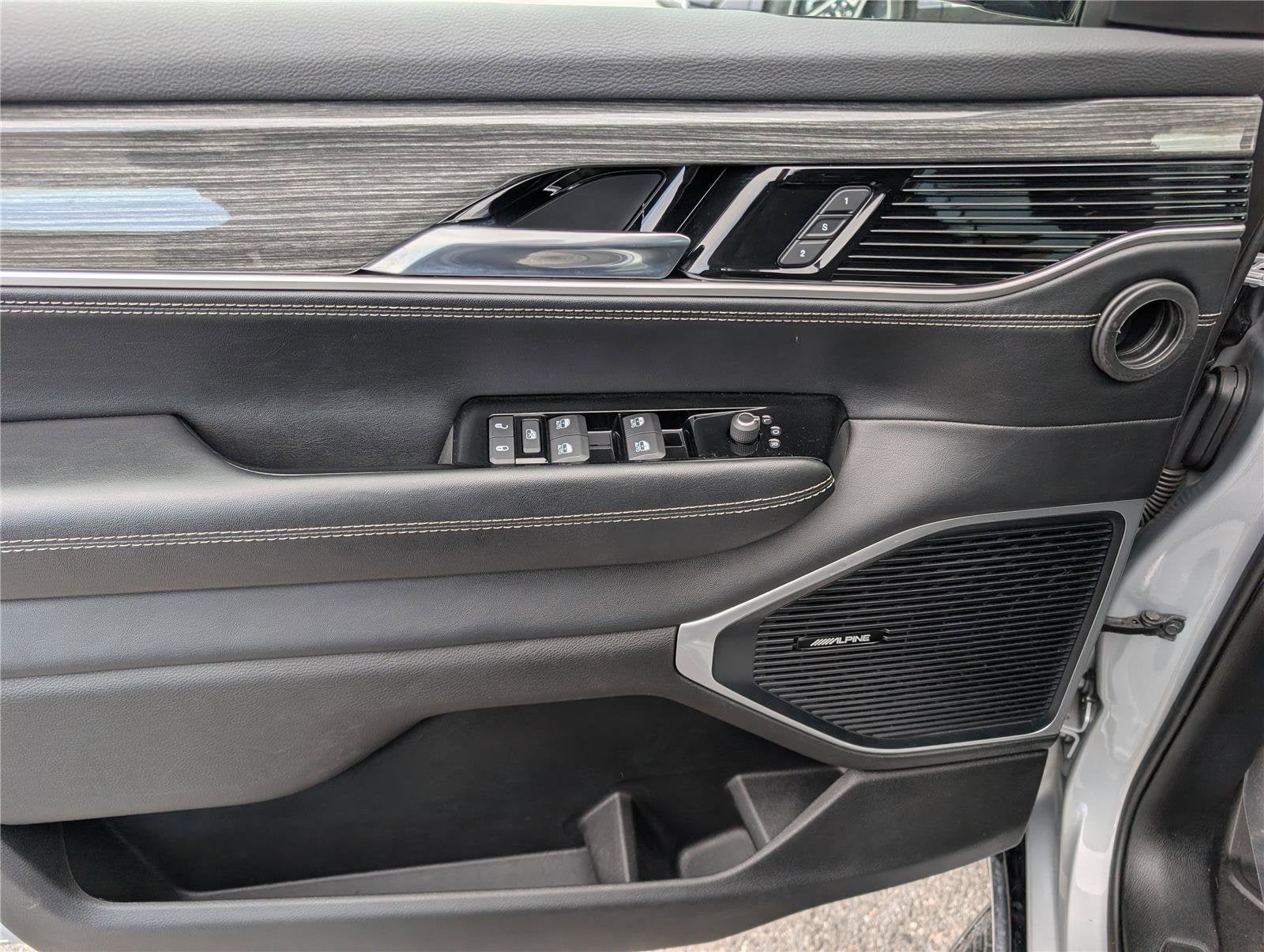 2022 Jeep Wagoneer Series II