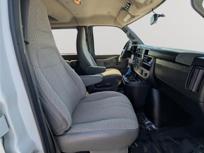 2025 Chevrolet Express Passenger 1LS