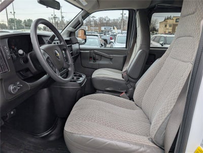 2023 Chevrolet Express Passenger 3500 1LS