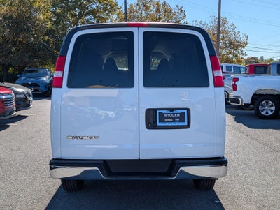 2025 Chevrolet Express Passenger 1LT