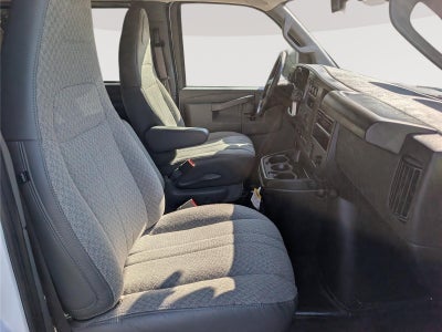 2025 Chevrolet Express Passenger 1LT