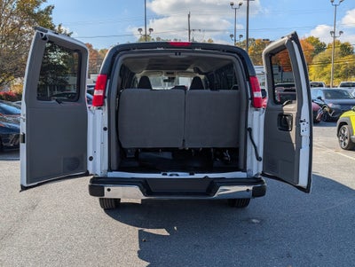 2025 Chevrolet Express Passenger 1LT