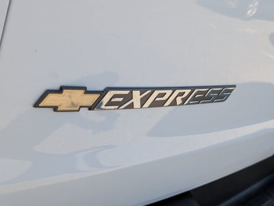2025 Chevrolet Express Passenger 1LT