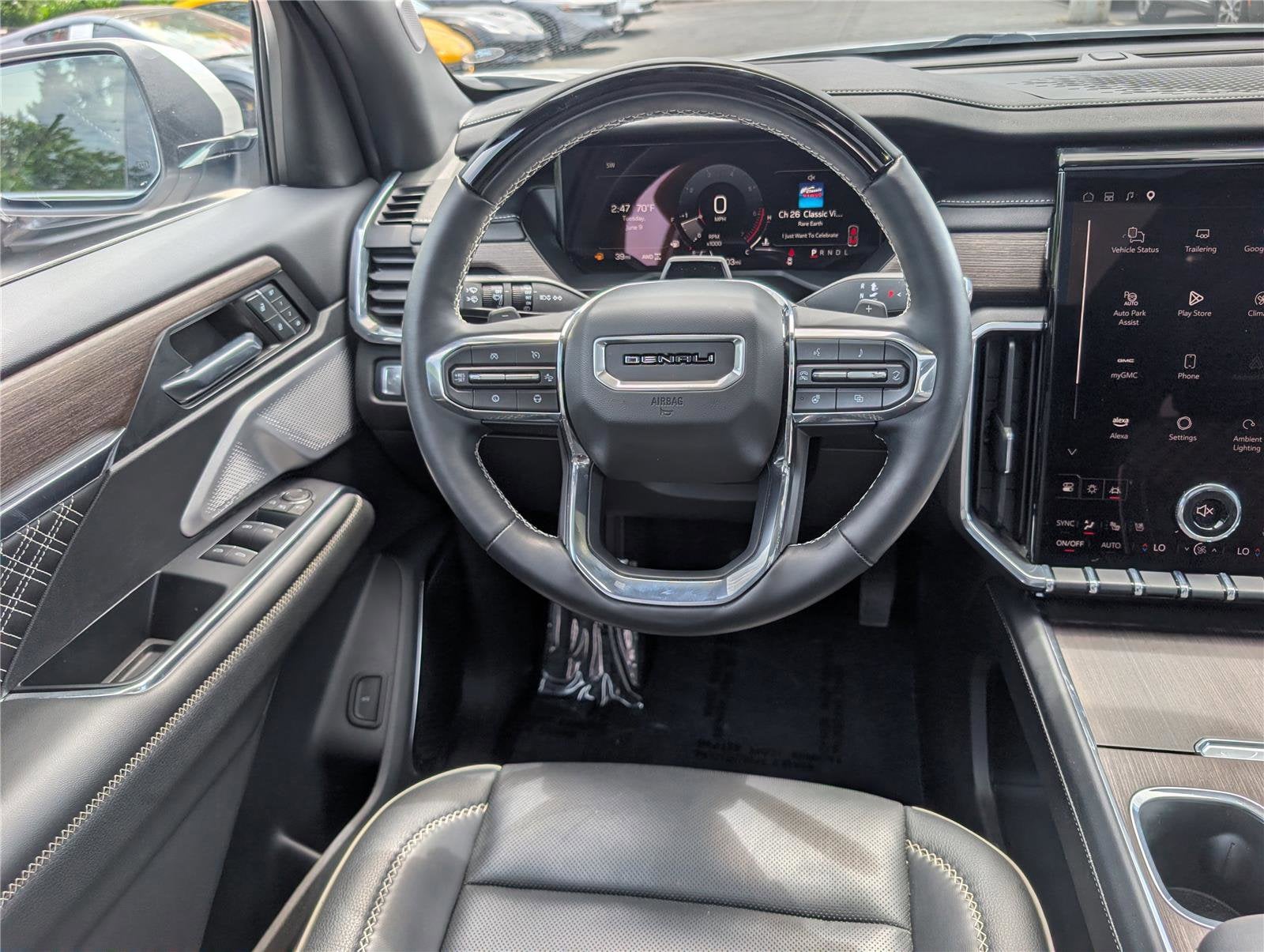 2024 GMC Acadia Denali
