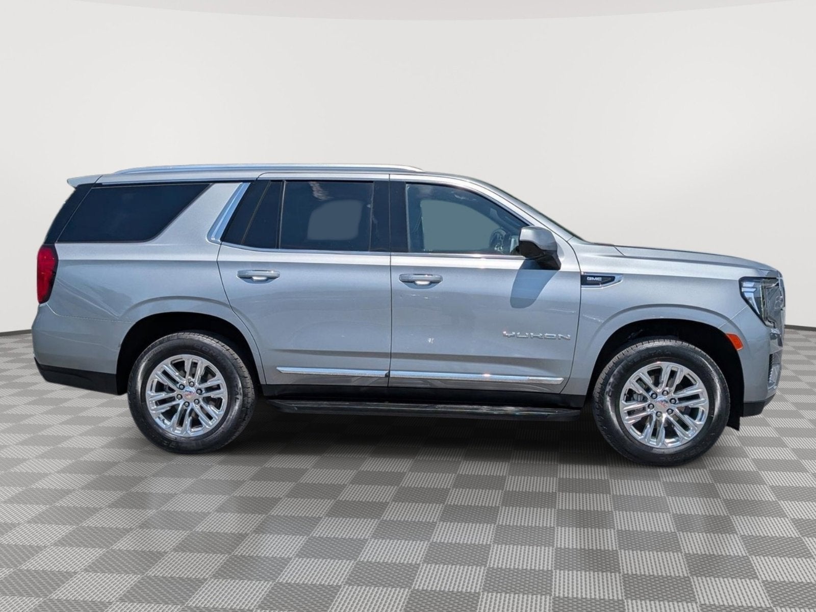 2024 GMC Yukon SLT