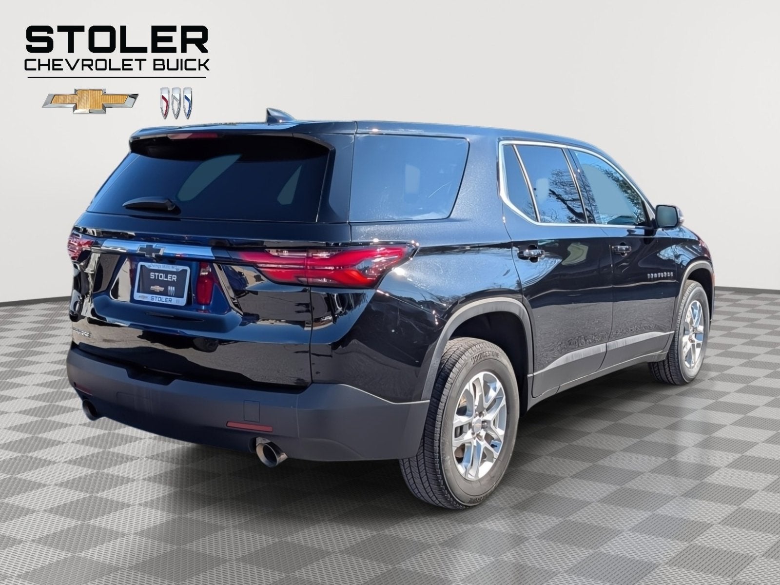 2023 Chevrolet Traverse LS