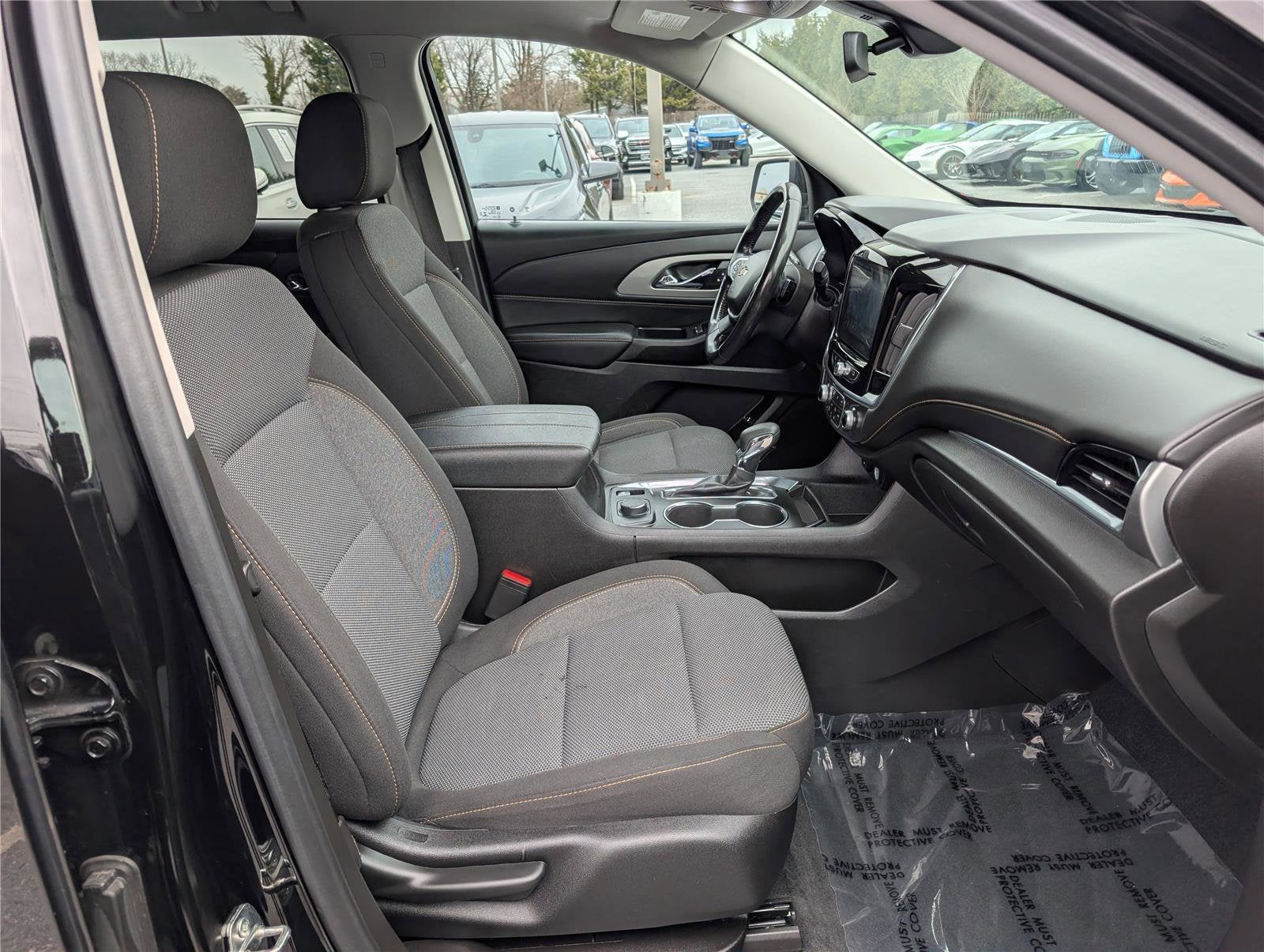 2021 Chevrolet Traverse LT Cloth