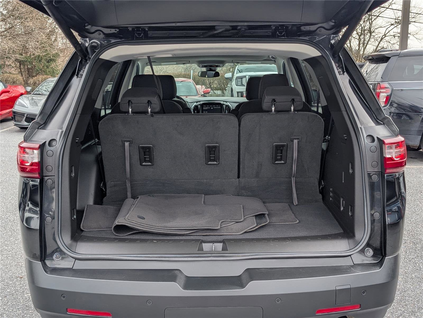 2021 Chevrolet Traverse LT Cloth