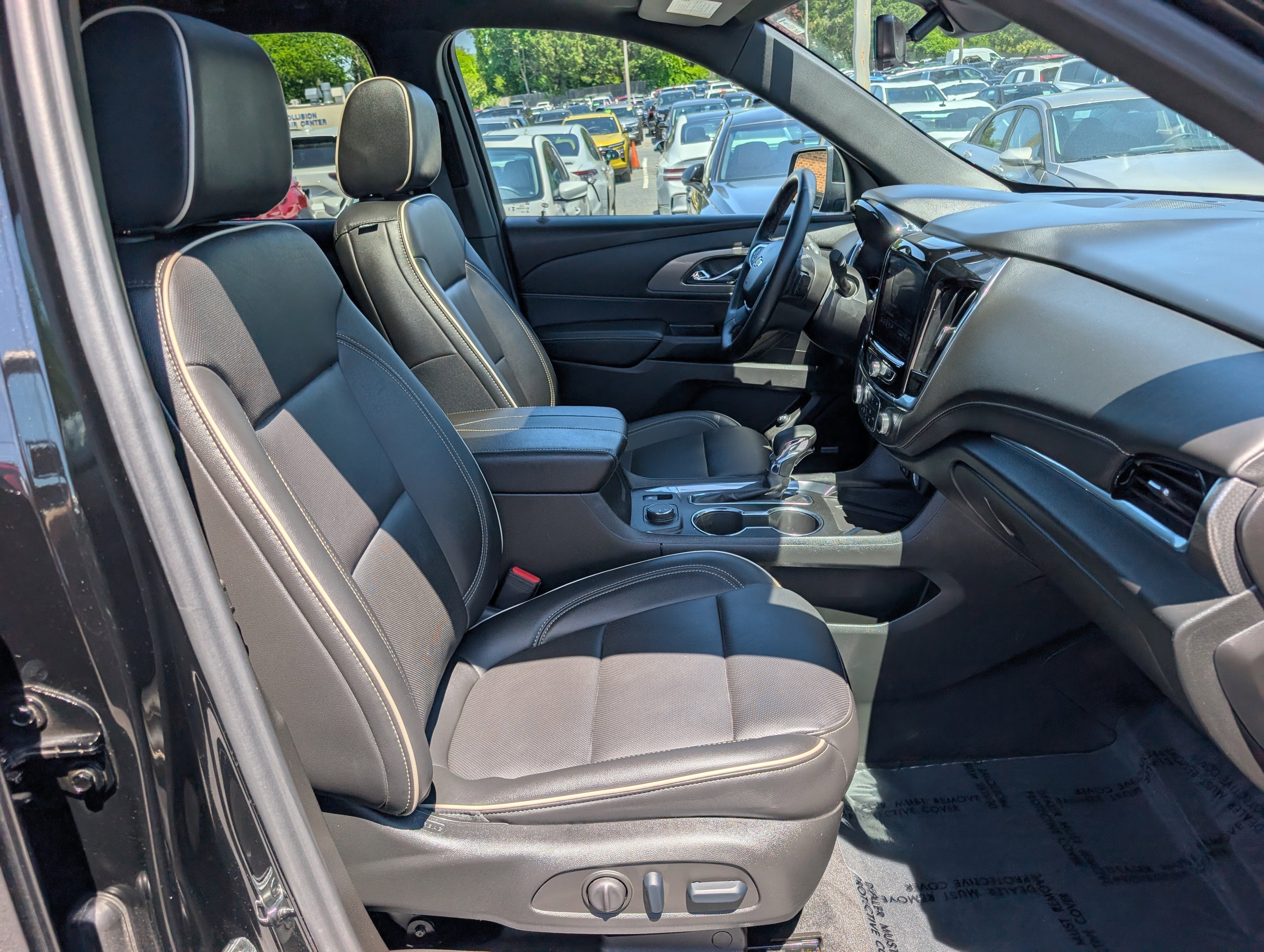 2023 Chevrolet Traverse Premier