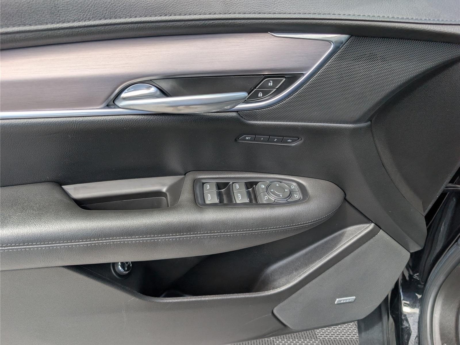 2017 Cadillac XT5 Luxury FWD