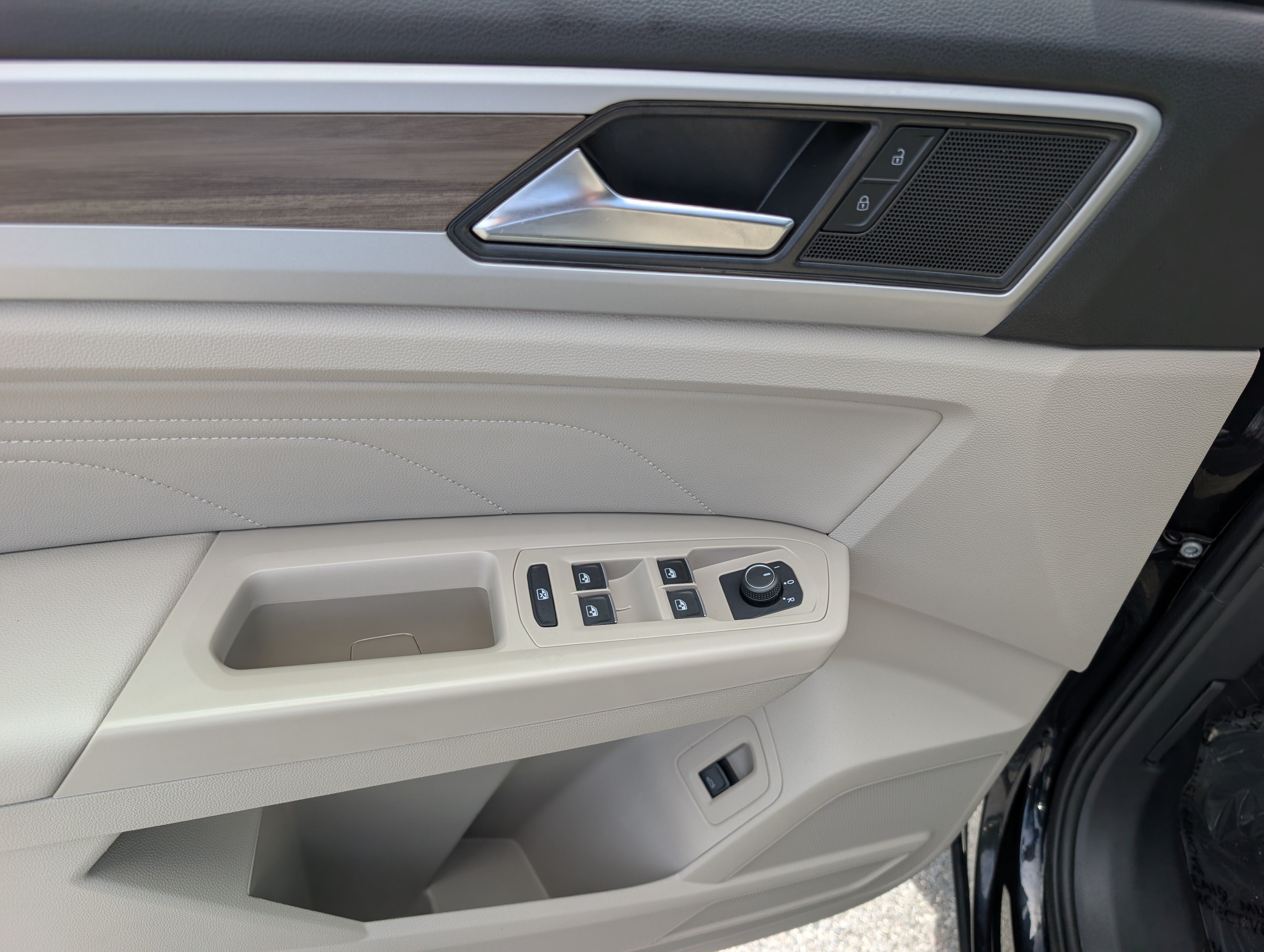 2023 Volkswagen Atlas 2.0T SEL