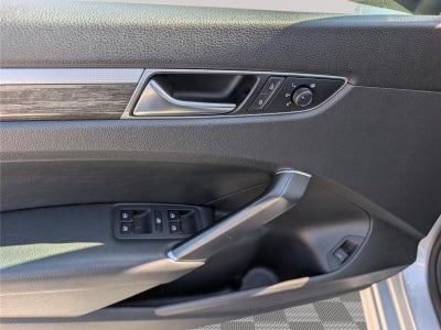 2018 Volkswagen Passat 2.0T SE