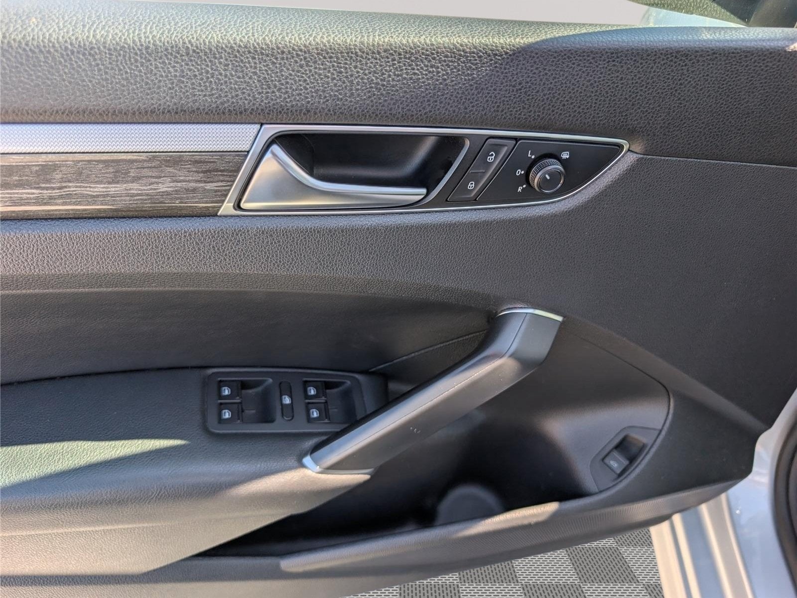 2018 Volkswagen Passat 2.0T SE