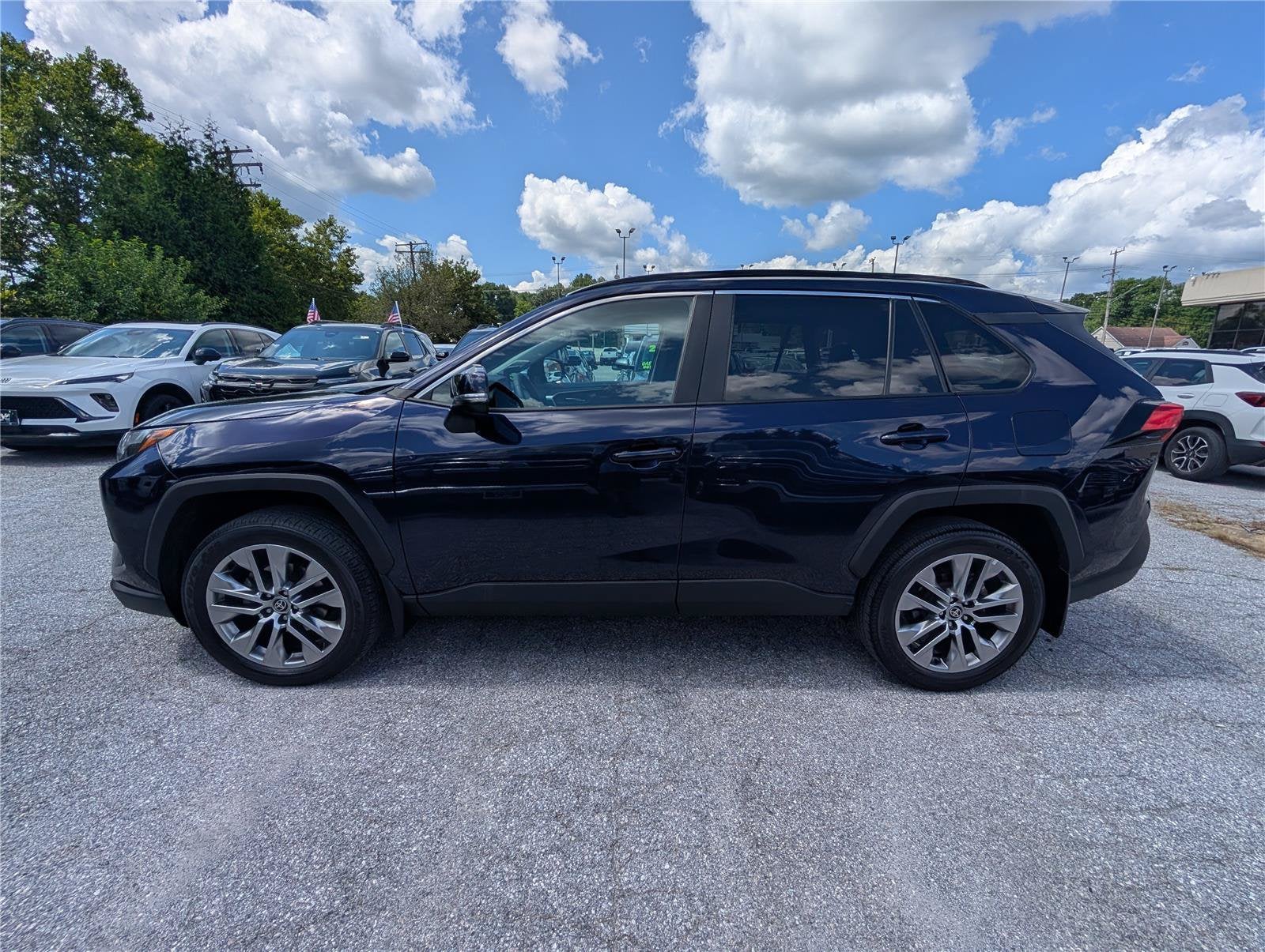 2023 Toyota RAV4 XLE Premium